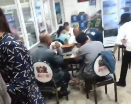 店內視頻